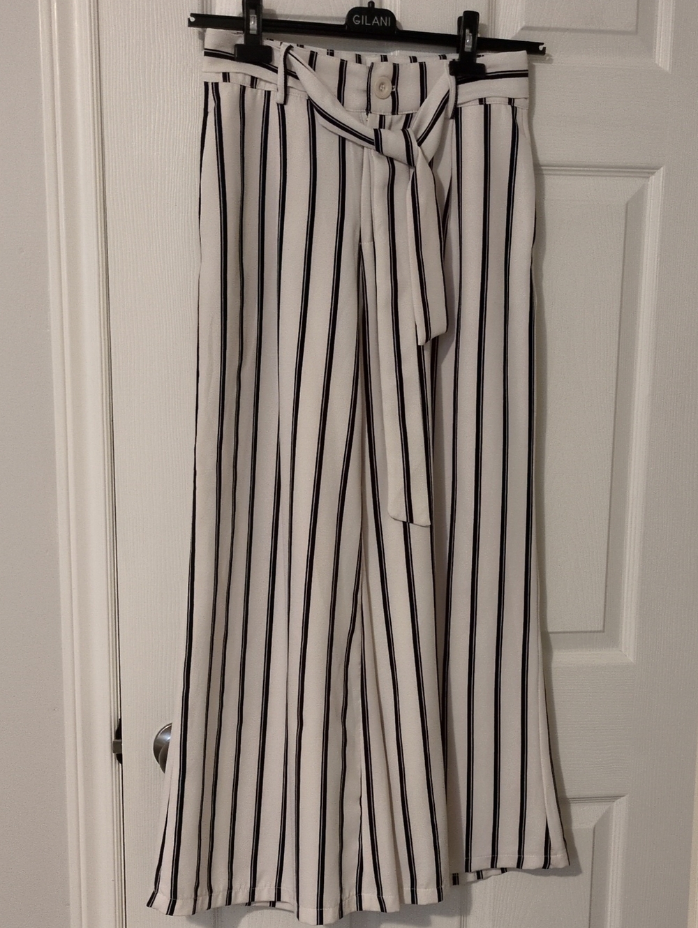 zeagoo White Wide-Leg Pants with Black Vertical Stripes and Tie Waist